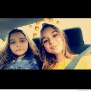 Meet your Posher, Alexis